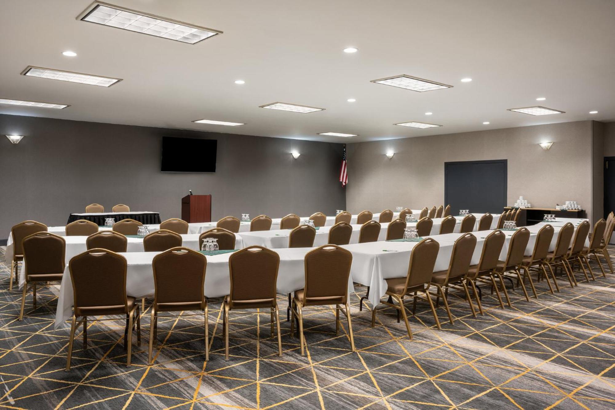 Holiday Inn Ontario By Ihg Exterior photo
